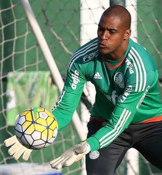 No Cartola, Jailson tenta convencer Palmeiras a renovar