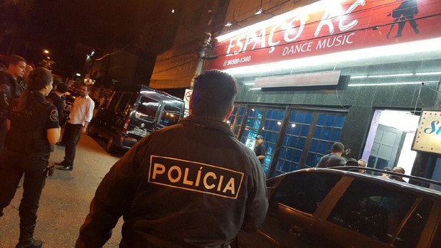 Ação da polícia em São Bernardo do Campo, na noite de sábado (5). (Foto: Divulgação)