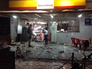 Explosão destruiu loja de conveniência em Porto Nacional (Foto: Divulgação)