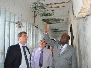 Ministro verificou o interior do pavilhão 2 de Alcaçuz (Foto: Tasso Pinheiro/TJRN)
