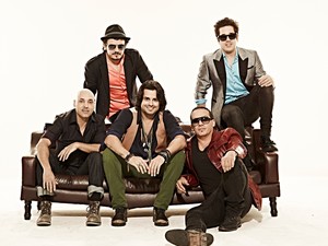 Jota Quest vai lançar a turnê do novo disco, em Curitiba, na sexta-feira (12) (Foto: Divulgação) Jota Quest vai lançar a turnê do novo disco, em Curitiba, na sexta-feira (12) (Foto: Divulgação)