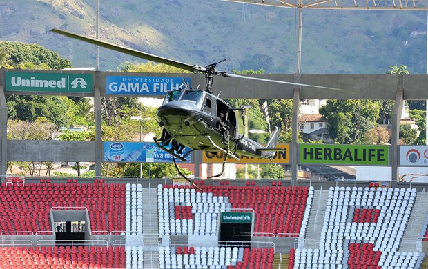 treinamento de segurança para a Copa 2014 no Engenhão (Foto: Celso Pupo / Ag. Estado)