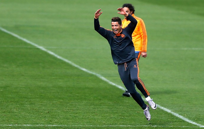 Cristiano Ronaldo no treino do Real Madrid (Foto: AP)