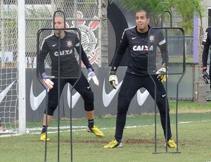 Danilo Fernandes e Julio Cesar treino Corinthians (Foto: Rodrigo Faber)