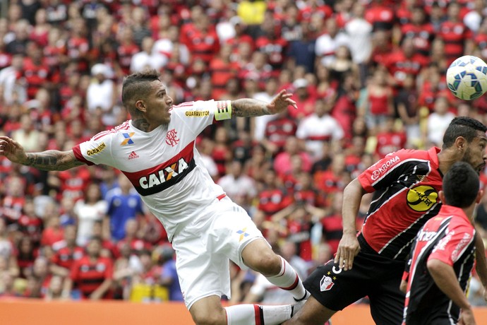 Flamengo, Corinthians e Galo buscam mais o gol enquanto placar está 0 a 0