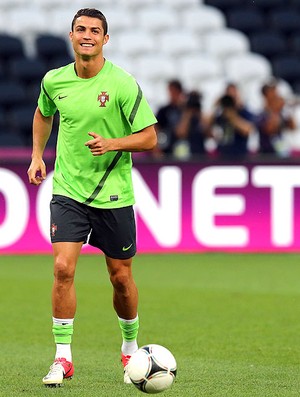 Cristiano Ronaldo no treino de Portugal (Foto: Getty Images)