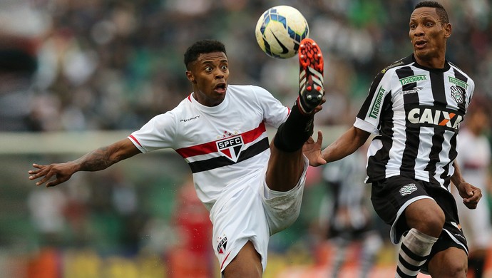 michel bastos marcao figueirense x são paulo (Foto: Getty Images)