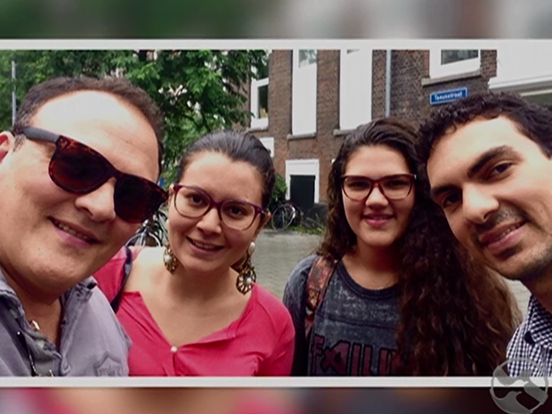 A estudante de Caruaru, Julia Grünberg, junto da família, na Holanda (Foto: Reprodução/ TV Asa Branca)