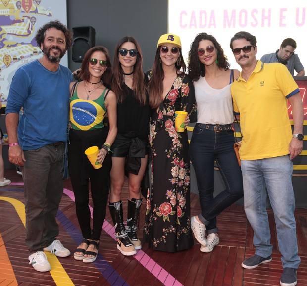 Débora, Thaila, Fernanda, Josie, Serrado e Marcos Palmeira (Foto: Felipe Panfili/ Divulgação) Débora, Thaila, Fernanda, Josie, Serrado e Marcos Palmeira (Foto: Felipe Panfili/ Divulgação)