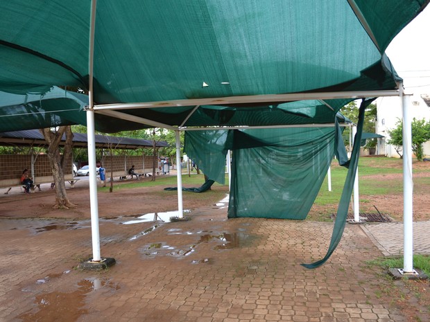 A cobertura das passarelas no câmpus da UFT em Palmas foram arrancadas (Foto: Bianca Zanella/Dicom UFT) A cobertura das passarelas no câmpus da UFT em Palmas foram arrancadas (Foto: Bianca Zanella/Dicom UFT)