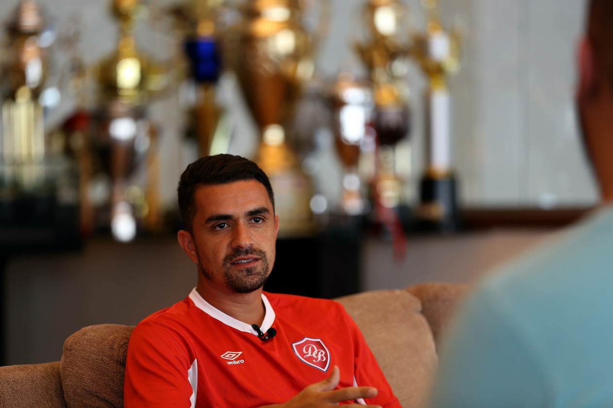 De promessa ao risco de amputar a perna: Dinelson busca retomada da carreira