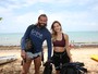 Henri Castelli e a namorada fazem mergulho na Bahia