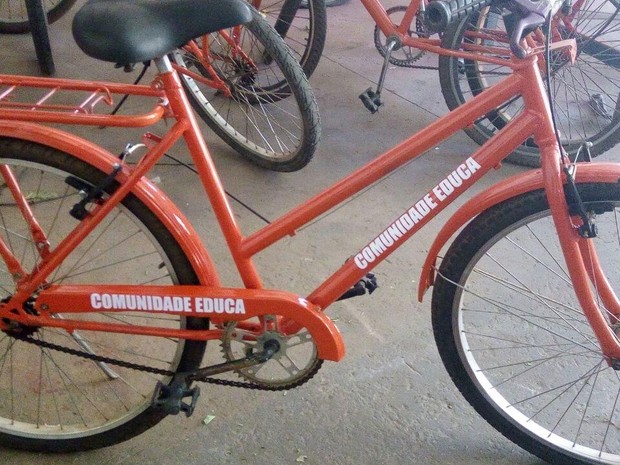Bicicletas reformadas por presos foram entregues a projeto social (Foto: Agepen/ Divulgação)
