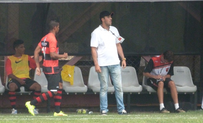 Marcelo Marelli é treinador do sub-20 do Flamengo-SP  (Foto: Lucas Edson/ebolanarede)