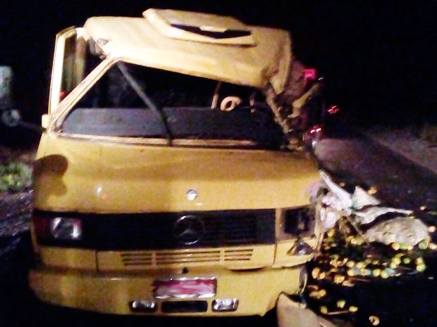Motorista de carreta morreu no acidente (Foto: Divulgação/PRF)