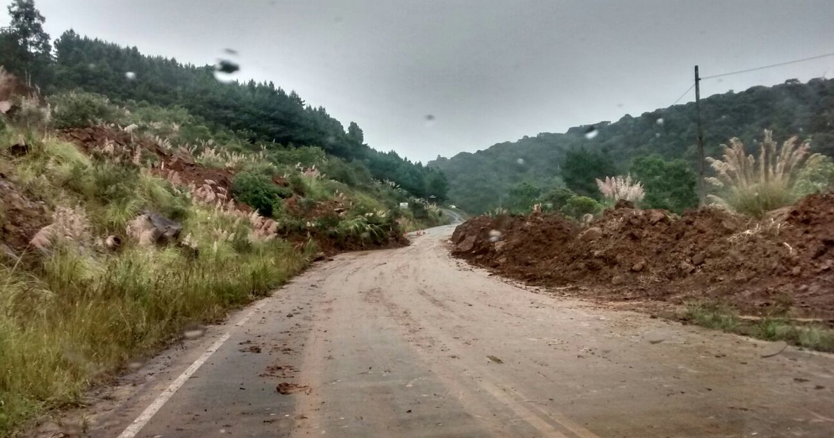 G1 - SC-110 é liberada em meia pista em Urubici, onde houve queda de ...
