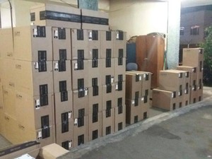 Apreensão de cigarros em Juiz de Fora (Foto: PM/Divulgação)