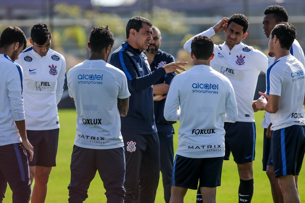 Jogadores do Corinthians apontam cansaço e comemoram semana livre para treinos