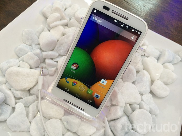 Moto E é o novo aparelho de entrada da Motorola com Android KitKat e processador dual-core (Foto: Allan Melo/TechTudo) (Foto: Moto E é o novo aparelho de entrada da Motorola com Android KitKat e processador dual-core (Foto: Allan Melo/TechTudo))
