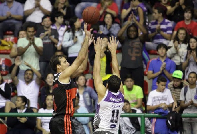 Basquete - Flamengo x Mogi - Jogo 4 semifinal NBB (Foto: Cleomar Macedo) Basquete - Flamengo x Mogi - Jogo 4 semifinal NBB (Foto: Cleomar Macedo)