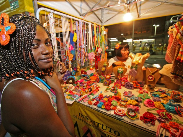 G1 Feira de artesanato será realizada no Farol da Barra, no fim de semana notícias em Bahia Adesivo De Familia ~ G1 Feira de artesanato será realizada no Farol da Barra, no fim de semana notícias em Bahia
