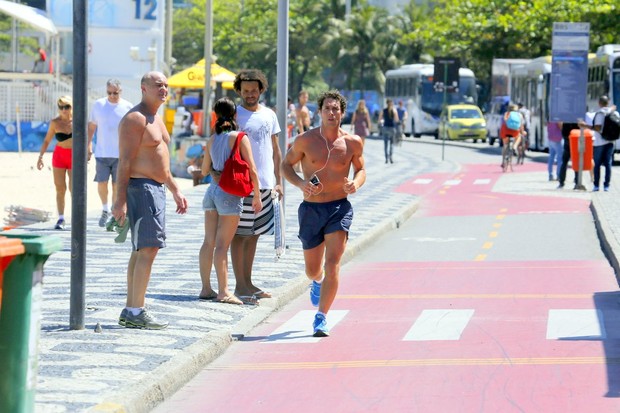  Flávio Canto corre na orla do Leblon  (Foto: Gil Rodrigues/ FotoRio News)