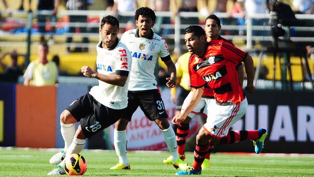 André Santos Flamengo ibson corinthians Brasileirão (Foto: Marcos Ribolli / Globoesporte.com)
