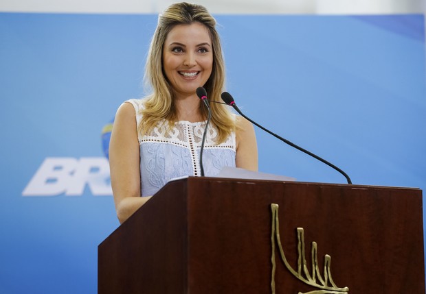 Marcela Temer usou vestido de R$1,6 mil em evento social, em Brasília (Foto: Agência Brasil)