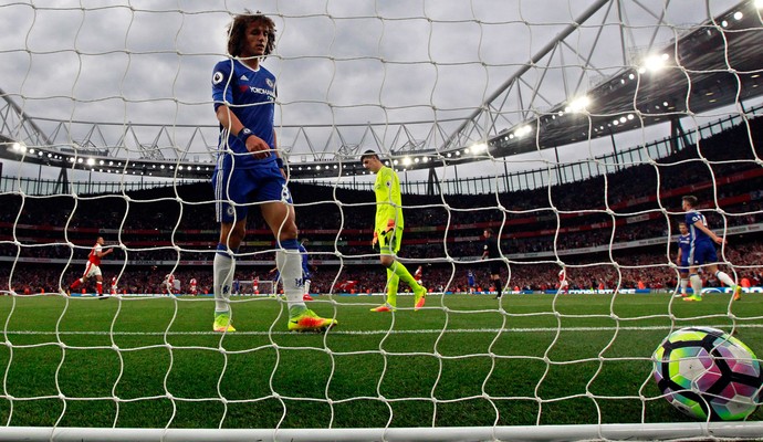 David Luiz Chelsea Arsenal (Foto: AP)