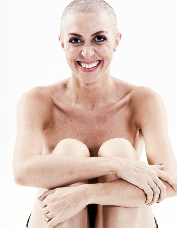 A maratonista e blogueira Deborah Aquino acaba de lançar o livro 'Num piscar de olhos' (Foto: Divulgação) A maratonista e blogueira Deborah Aquino acaba de lançar o livro 'Num piscar de olhos' (Foto: Divulgação)
