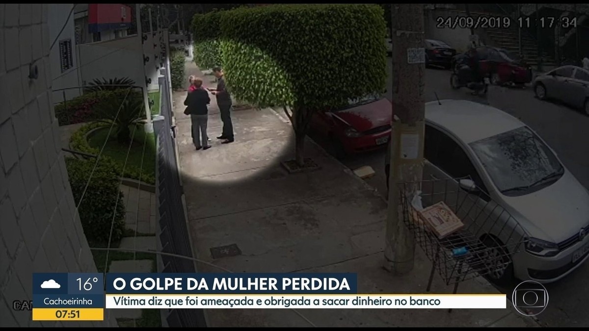 Idosa Cai Em Golpe Ao Tentar Ajudar Mulher E Obrigada A Sacar R