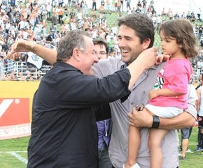 Acesso Titulo E Polemicas 321 Dias De Rodrigo Pastana No Figueirense Figueirense Globoesporte Com