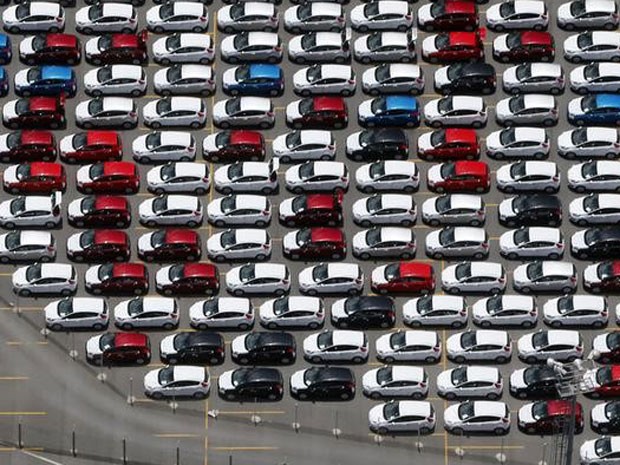 Carros novos da Ford estacionados em pátio da fábrica em São Bernardo do Campo. (Foto: REUTERS/Paulo Whitaker)