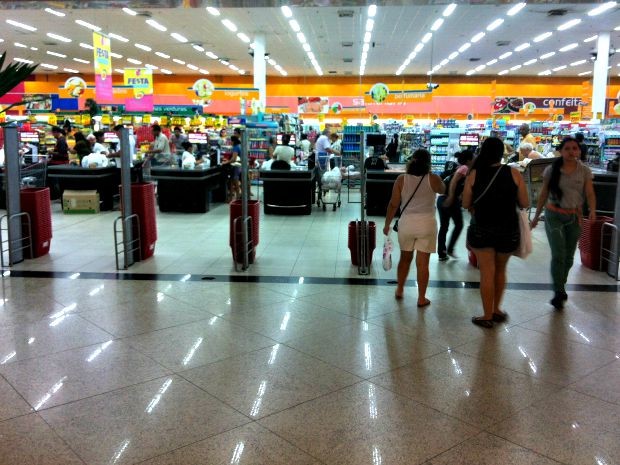 G Suspeitos Invadem Supermercado Dentro De Shopping Em Manaus