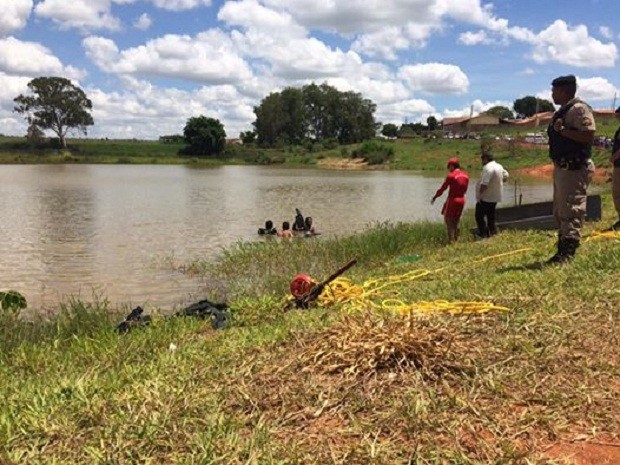 G Corpo de jovem que morreu afogado é resgatado de lagoa em Luz notícias em Centro Oeste