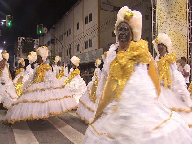 Para maioria do público, os desfiles viraram tradição. (Foto: Reprodução/TV Verdes Mares) Para maioria do público, os desfiles viraram tradição. (Foto: Reprodução/TV Verdes Mares)