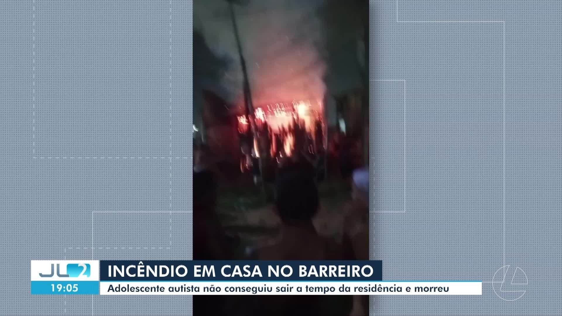 Jovem autista morre em incêndio que consome residência de madeira no Barreiro, em Belém​‌​