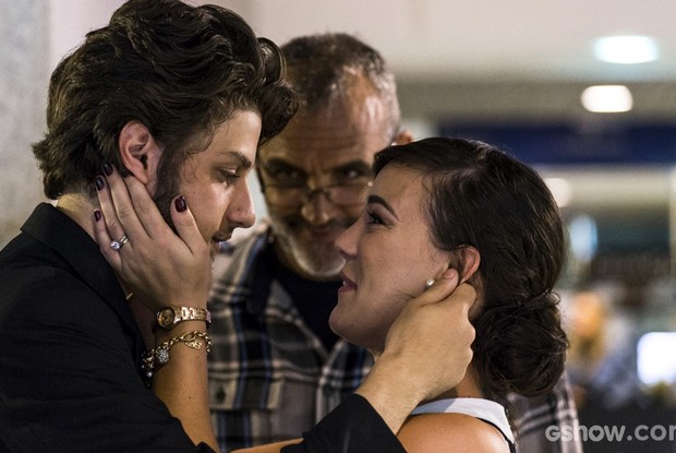 Cena de Império com Adriana Birolli e Chay Suede (Foto: Divulgação/TV Globo)