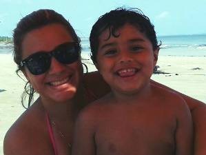 Ana Paula Sirotheau e filho. Belém (Foto: Ana Paula Sirotheau/ Arquivo Pessoal) Ana Paula Sirotheau e filho. Belém (Foto: Ana Paula Sirotheau/ Arquivo Pessoal)