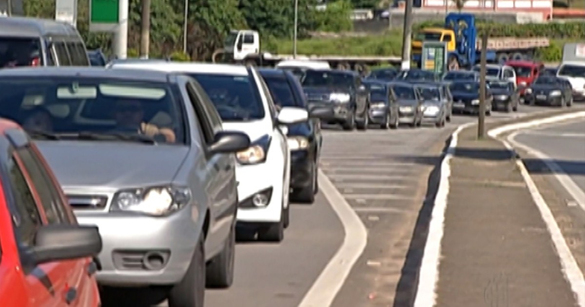 G1 - Volta do fim de semana tem trânsito intenso na Mogi-Bertioga ... - Globo.com