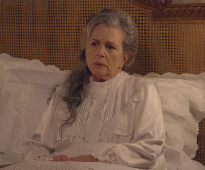 Vitória diz a Zilda que retornou a Campobello atrás de Bernardo (Foto: TV Globo)
