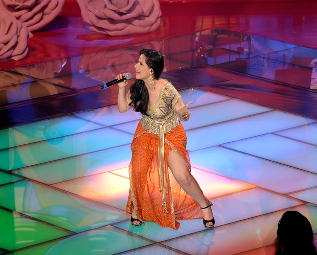 Mira Callado interpreta sucesso de Luciana Mello nas semifinais