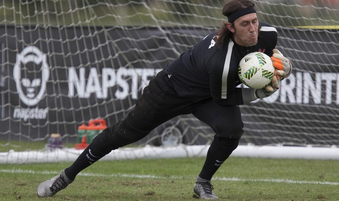 Após quase deixar o time, Cássio não enfrentará o Atlético-MG no domingo