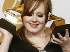 Adele opera a garganta nos Estados Unidos
