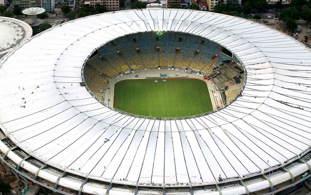 Maracanã obras cobertura Copa 2014 (Foto: Ricardo Moraes / Reuters)