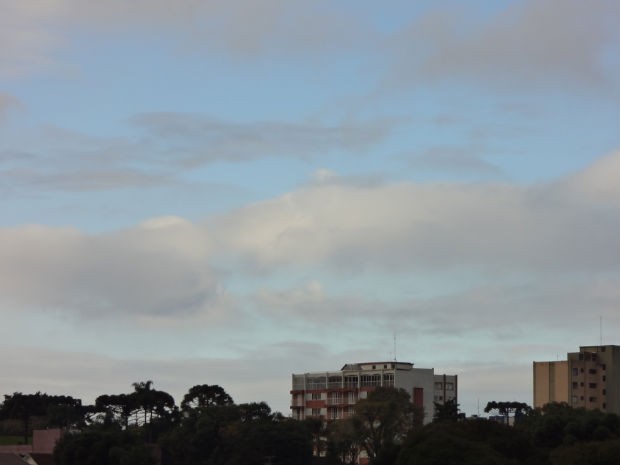 Curitiba amanheceu com mínima de 8ºC  (Foto: Adriana Justi / G1)