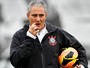 Com Pato, Danilo e Sheik, Timão faz treino 