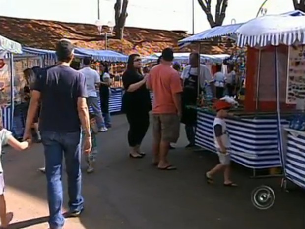G1 Feira da Amizade de Jundiaí segue com artesanato e Armario Cocina Esquinero ~ G1 Feira da Amizade de Jundiaí segue com artesanato e