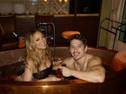 Mariah Carey mostra momento de intimidade com o namorado