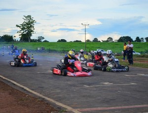 Última etapa estadual de Kart define campeões rondonienses em 2012 (Foto: Paula Casagrande/GLOBOESPORTE.COM)